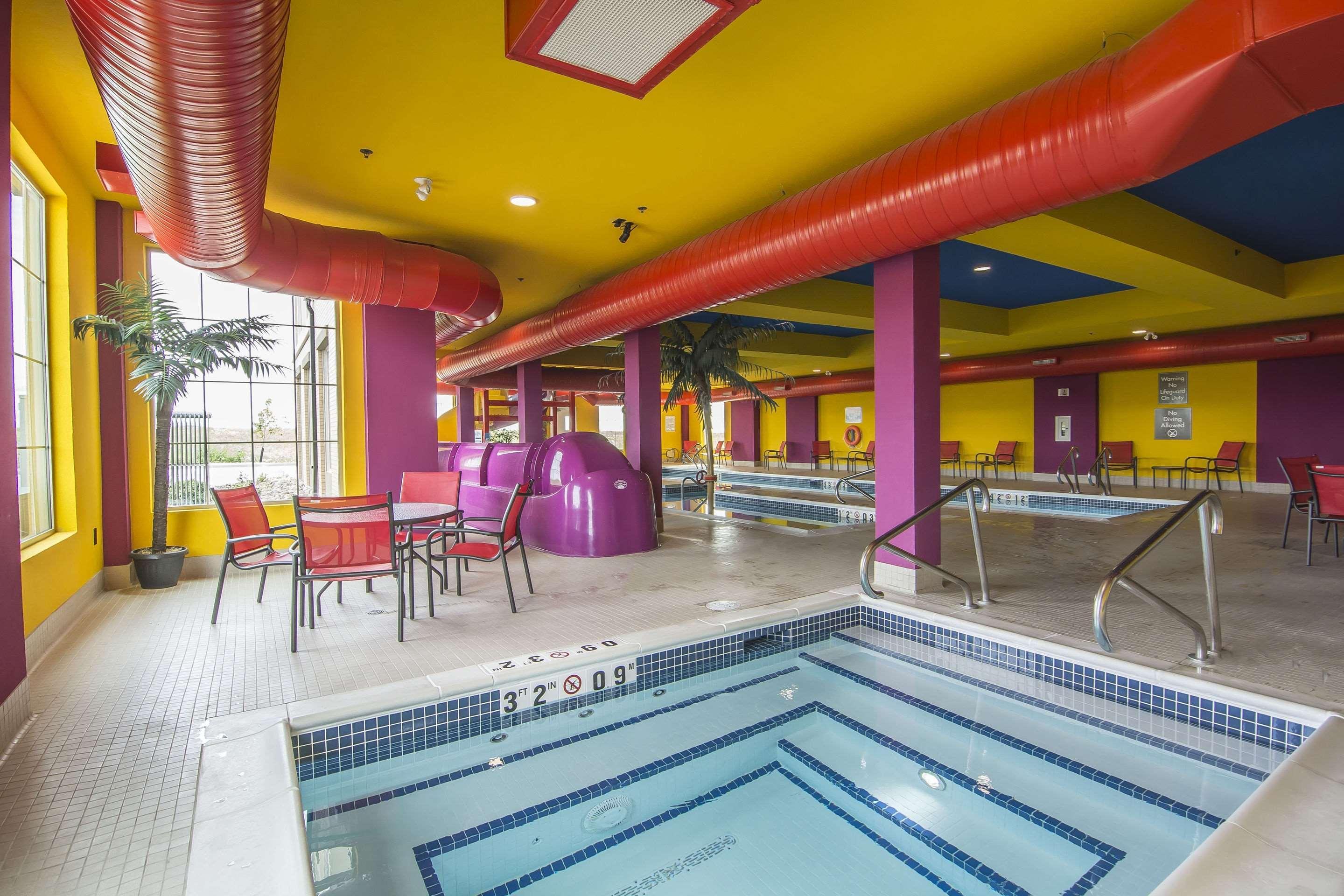 Comfort Suites Риджайна Экстерьер фото