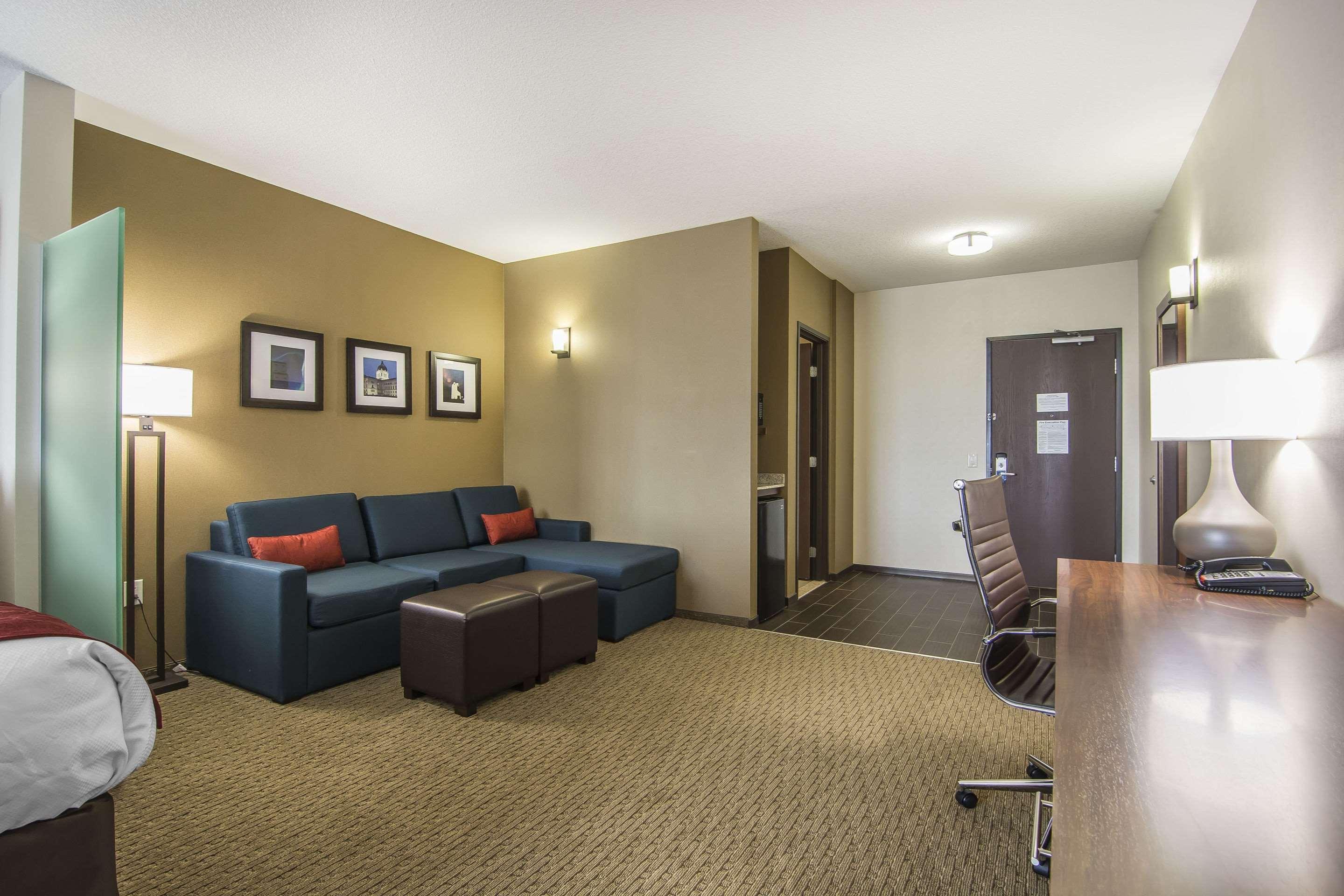 Comfort Suites Риджайна Экстерьер фото